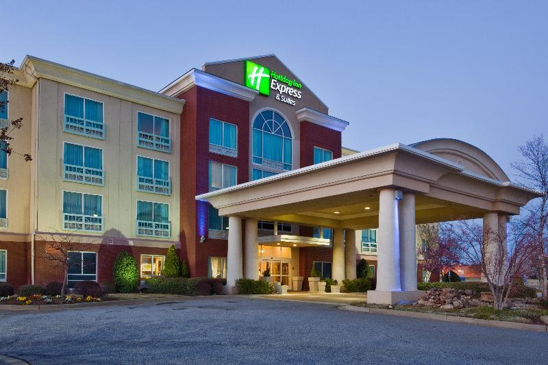 Holiday Inn Express & Suites I-26 & Us 29 At Westgate Mall, An Ihg Hotel Spartanburg Exterior photo